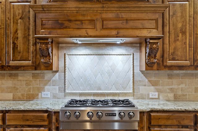 2116 Ironside Drive, Lewisville, TX 75056