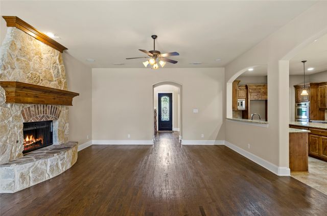 2116 Ironside Drive, Lewisville, TX 75056