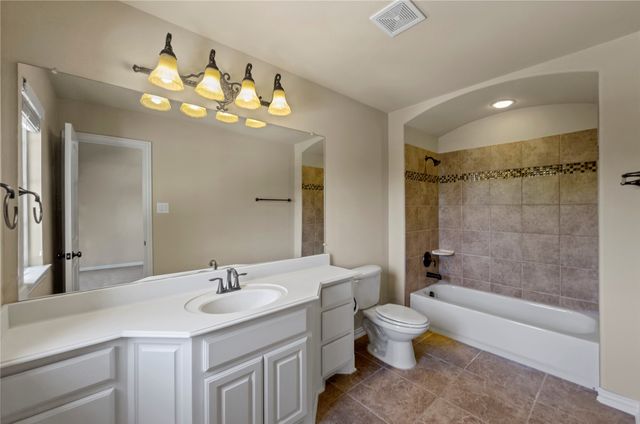 2116 Ironside Drive, Lewisville, TX 75056
