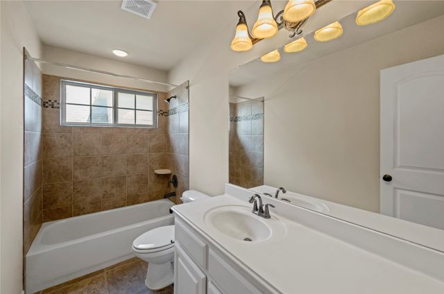 2116 Ironside Drive, Lewisville, TX 75056