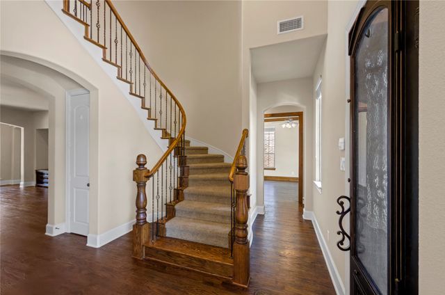 2116 Ironside Drive, Lewisville, TX 75056