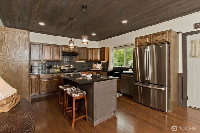 2003 Wells Street, Enumclaw, WA 98022