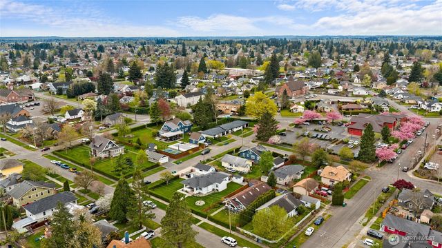2003 Wells Street, Enumclaw, WA 98022