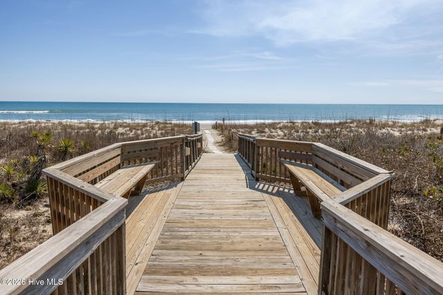 9100 Reed Drive 3202, Emerald Isle, NC 28594