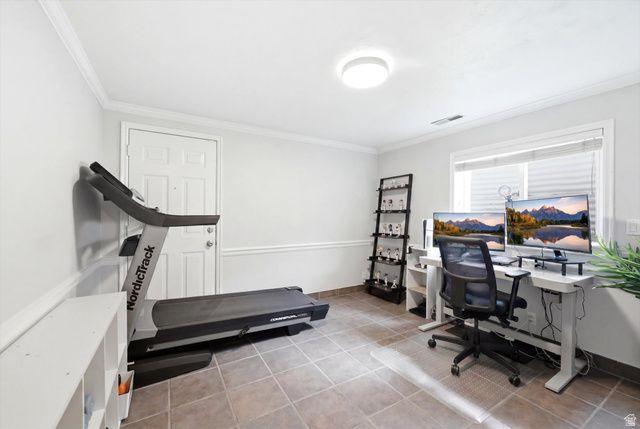 8889 S SILVERSTONE WAY, Sandy, UT 84093
