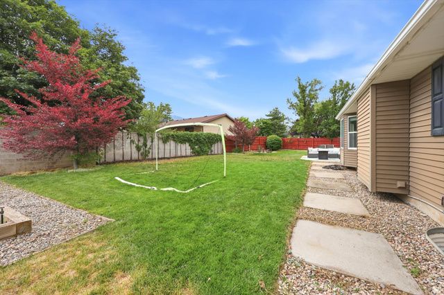 8889 S SILVERSTONE WAY, Sandy, UT 84093