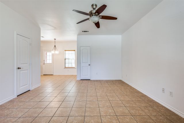 1001 E College Street, Princeton, TX 75407