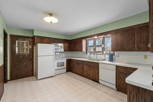 7019 Irving Avenue N, Brooklyn Center, MN 55430