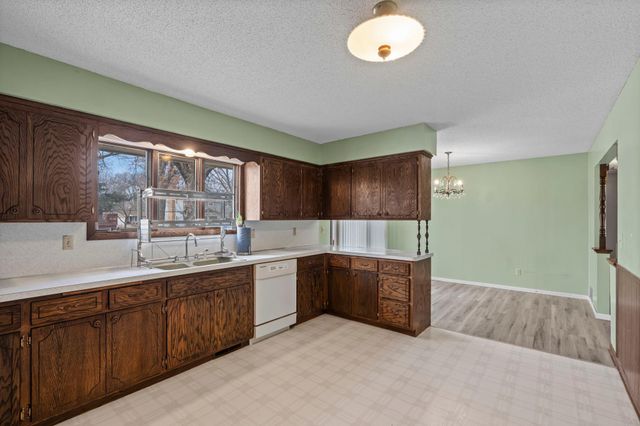 7019 Irving Avenue N, Brooklyn Center, MN 55430