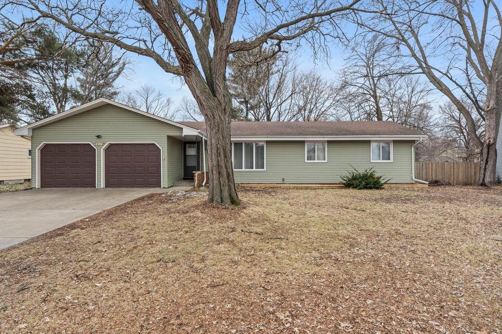 7019 Irving Avenue N, Brooklyn Center, MN 55430