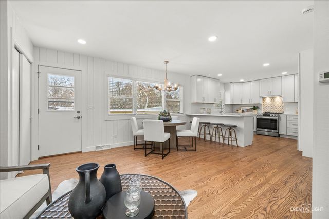 704 Plainfield Road, Downers Grove, IL 60516