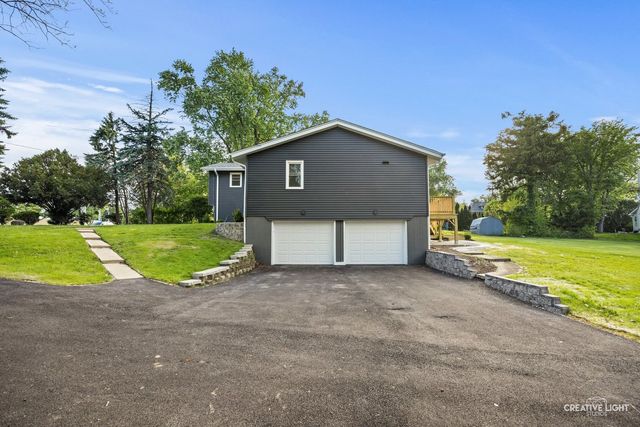 704 Plainfield Road, Downers Grove, IL 60516
