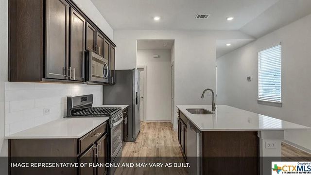 325 Fairfax Ave, San Marcos, TX 78666