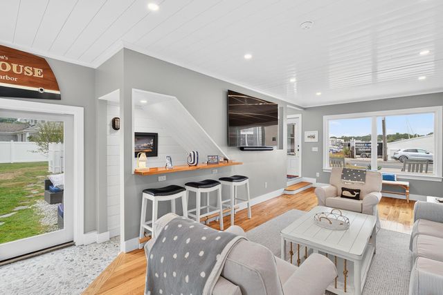 253 Scranton Avenue, Falmouth, MA 02540