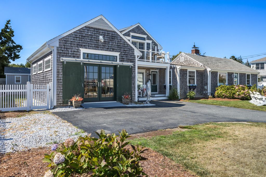 253 Scranton Avenue, Falmouth, MA 02540
