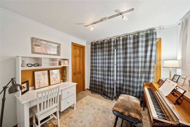 2252 S Troost Avenue, Tulsa, OK 74114