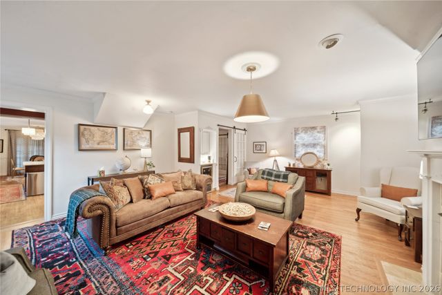 2252 S Troost Avenue, Tulsa, OK 74114