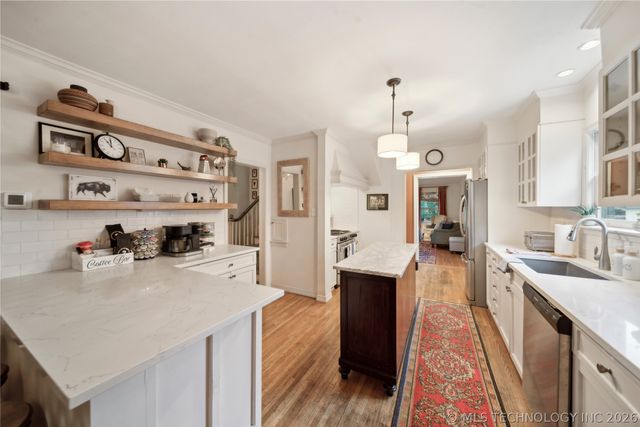 2252 S Troost Avenue, Tulsa, OK 74114