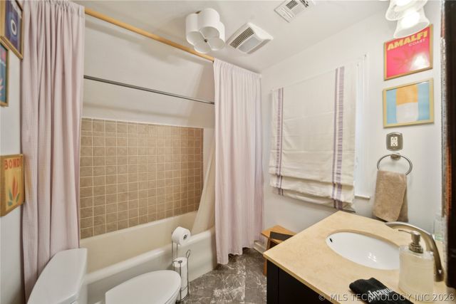 2252 S Troost Avenue, Tulsa, OK 74114