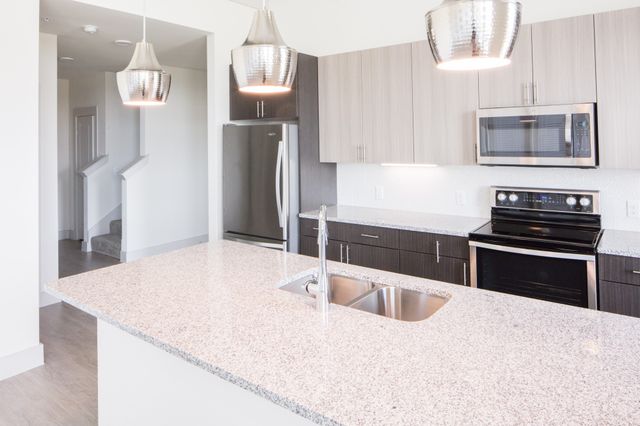 2101 W Rosedale Street 201, Fort Worth, TX 76104