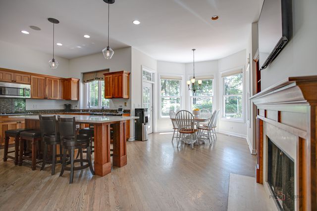 28831 N Spyglass Circle, Ivanhoe, IL 60060