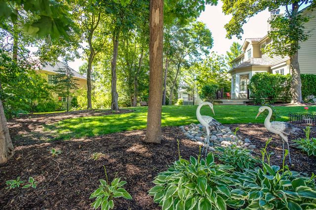 28831 N Spyglass Circle, Ivanhoe, IL 60060
