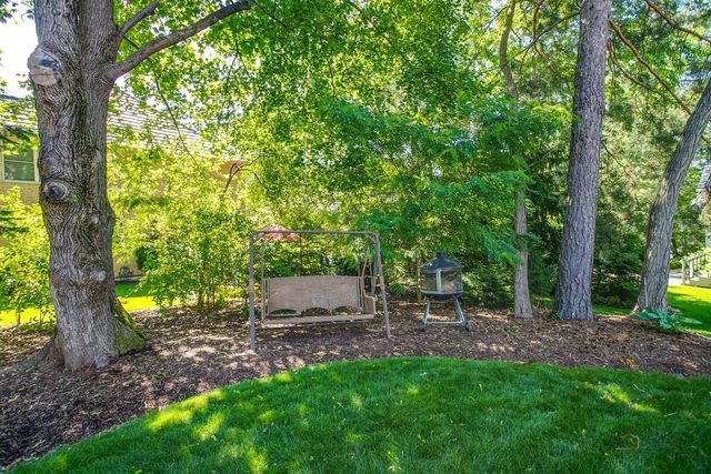 28831 N Spyglass Circle, Ivanhoe, IL 60060