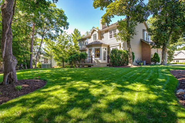 28831 N Spyglass Circle, Ivanhoe, IL 60060