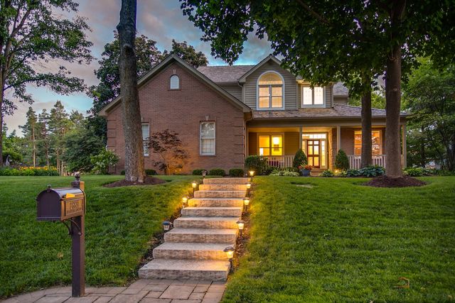 28831 N Spyglass Circle, Ivanhoe, IL 60060
