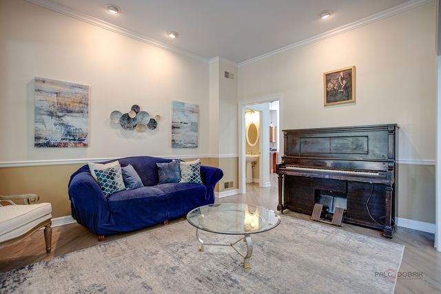 28831 N Spyglass Circle, Ivanhoe, IL 60060