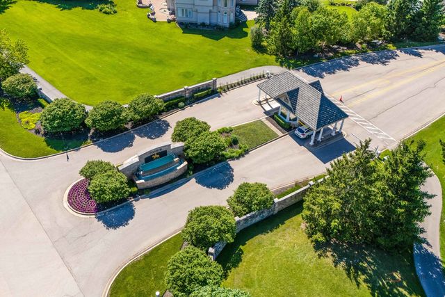 28831 N Spyglass Circle, Ivanhoe, IL 60060