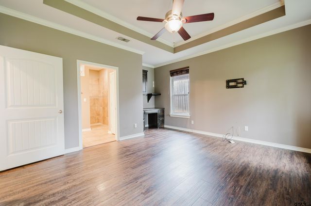 2801 Valley View Dr, Tyler, TX 75701