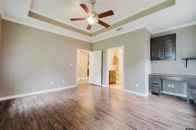 2801 Valley View Dr, Tyler, TX 75701