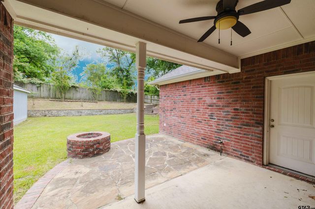 2801 Valley View Dr, Tyler, TX 75701