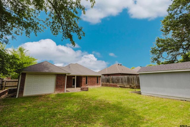 2801 Valley View Dr, Tyler, TX 75701
