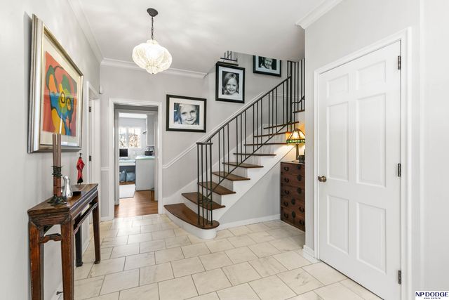 8707 Woolworth Avenue, Omaha, NE 68124