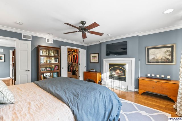 8707 Woolworth Avenue, Omaha, NE 68124