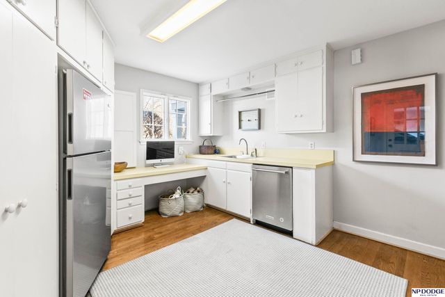 8707 Woolworth Avenue, Omaha, NE 68124