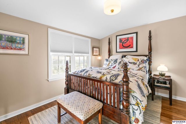 8707 Woolworth Avenue, Omaha, NE 68124