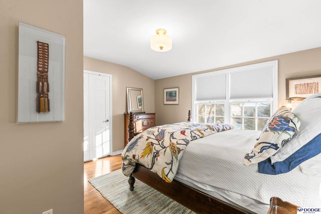 8707 Woolworth Avenue, Omaha, NE 68124