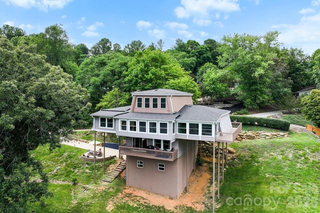 16 Audubon Drive, Asheville, NC 28804
