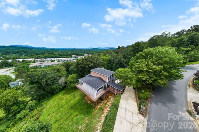 16 Audubon Drive, Asheville, NC 28804