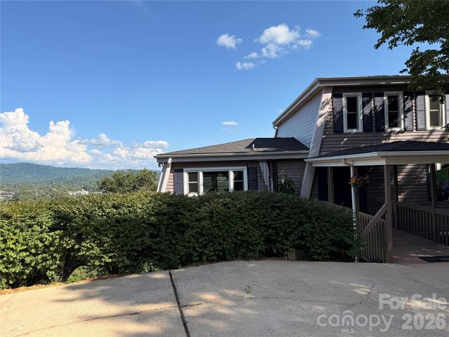 16 Audubon Drive, Asheville, NC 28804