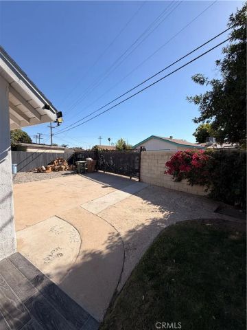 3205 Durrwood, Bakersfield, CA 93304