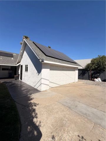 3205 Durrwood, Bakersfield, CA 93304
