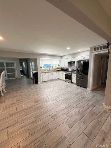 3205 Durrwood, Bakersfield, CA 93304