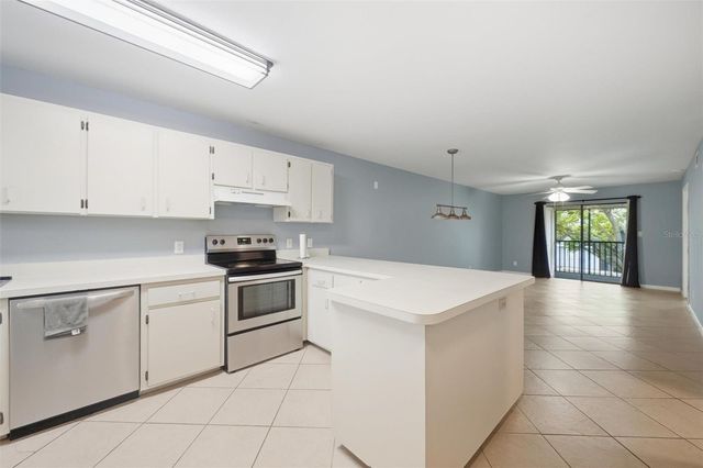 6033 34TH STREET W 20, Bradenton, FL 34210