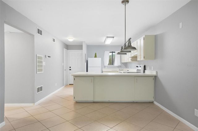 6033 34TH STREET W 20, Bradenton, FL 34210