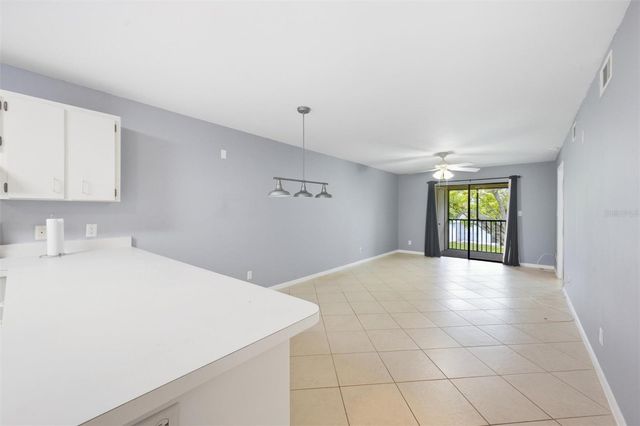 6033 34TH STREET W 20, Bradenton, FL 34210
