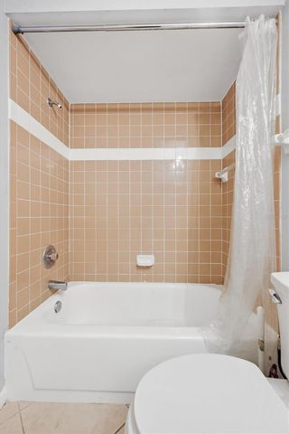 6033 34TH STREET W 20, Bradenton, FL 34210